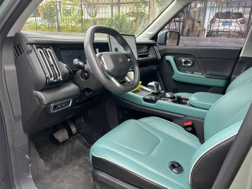 2025 JETOUR TRAVELLER thumbnail 4