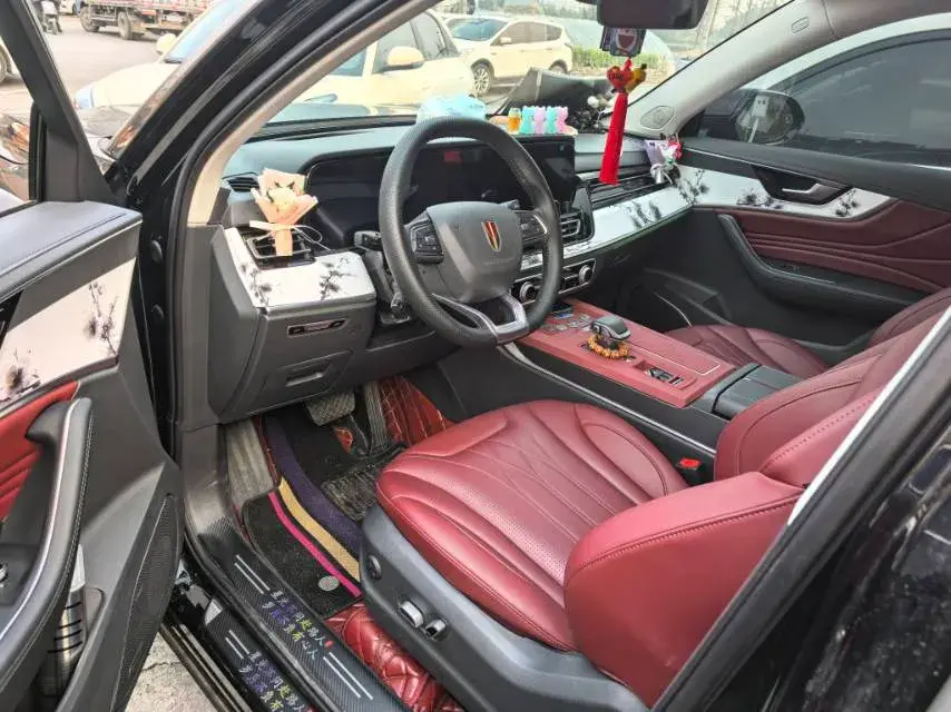 2025 HONGQI HS5 thumbnail 2