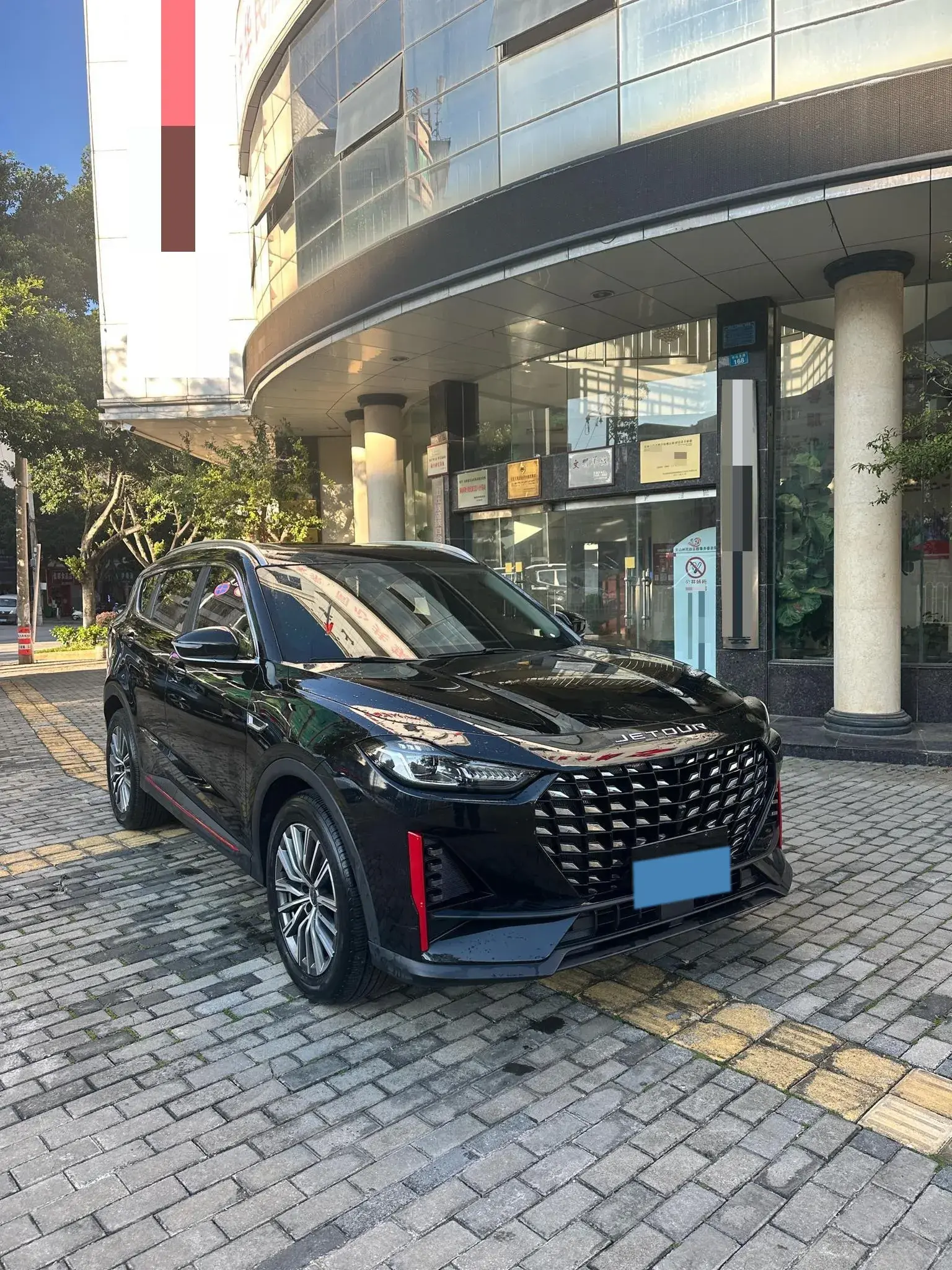 2023 JETOUR X70 thumbnail 3