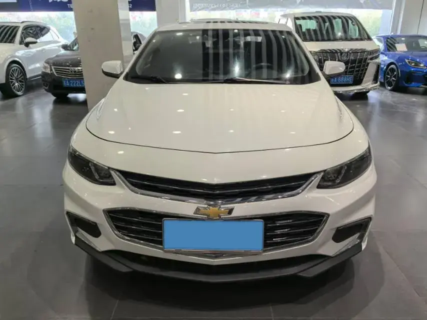 2018 CHEVROLET MALIBU thumbnail 2