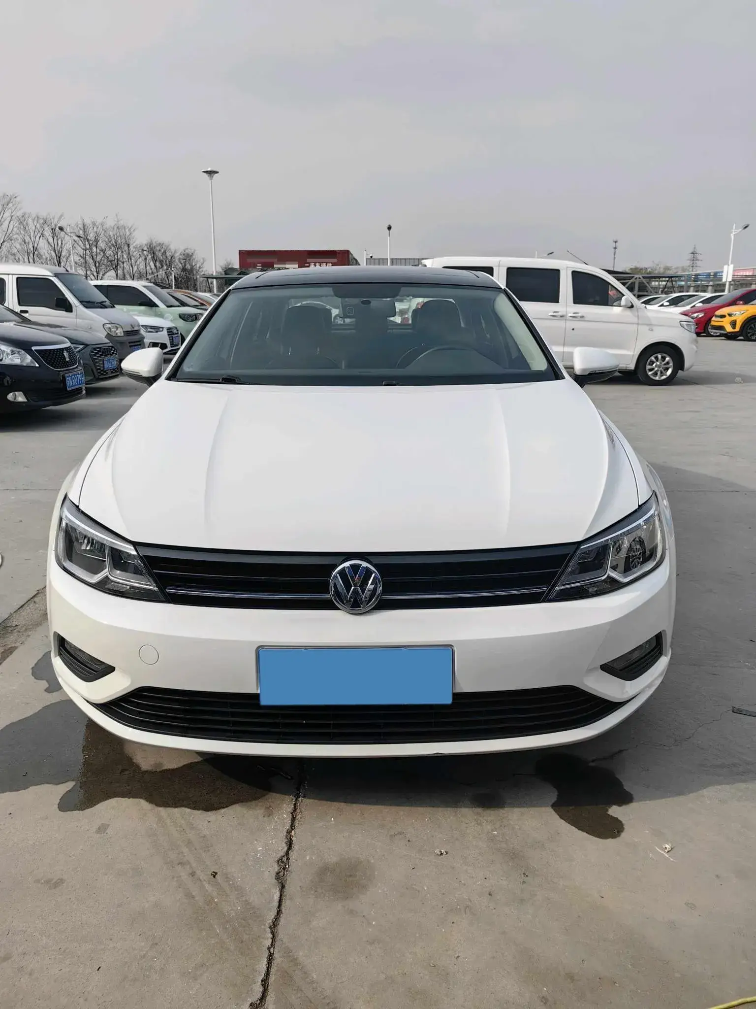 2018 VOLKSWAGEN LAMANDO thumbnail 3