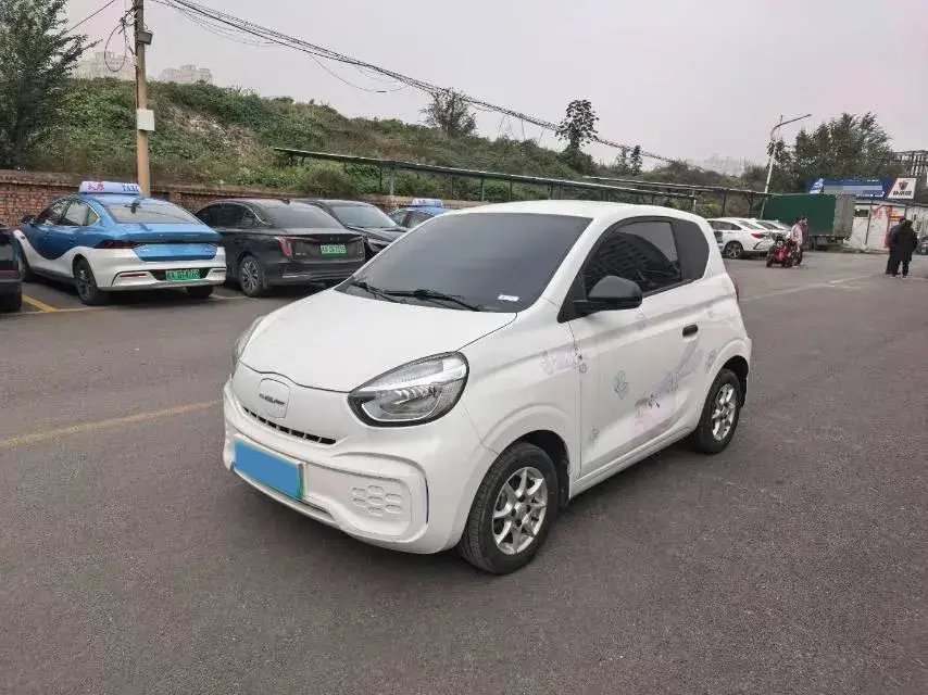 2022 ROEWE CLEVER view 1