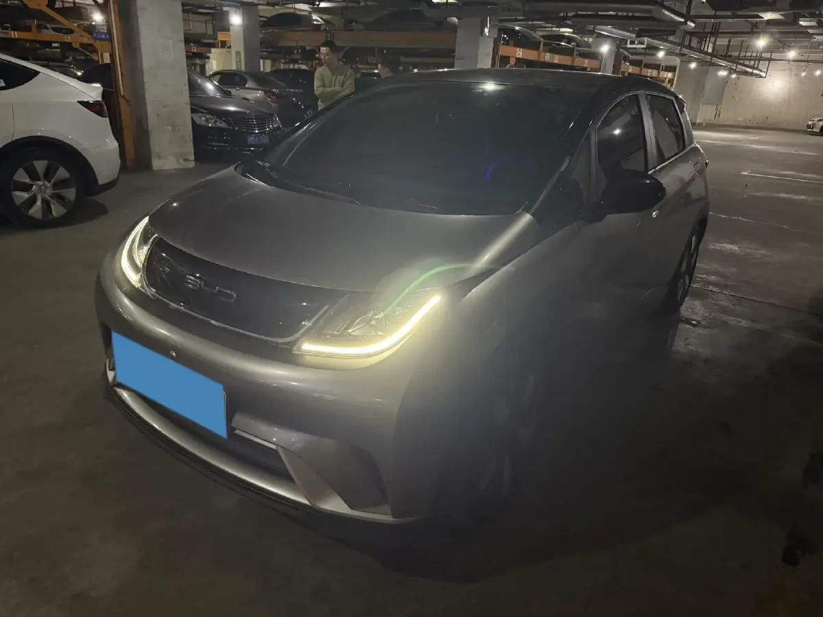 2023 BYD Dolphin BEV 44.928KWH