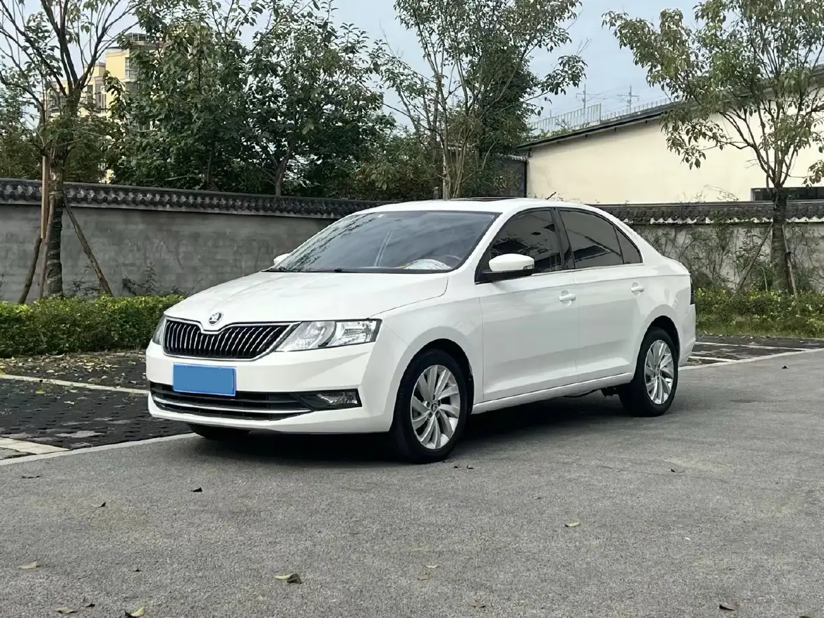 2018 Skoda Rapid 1.6L 110HP L4 6AT