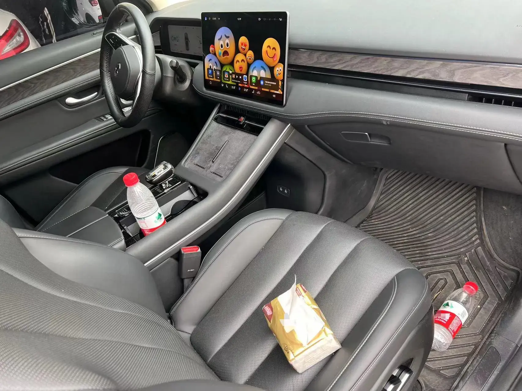 2022 VOLVO S60 thumbnail 4