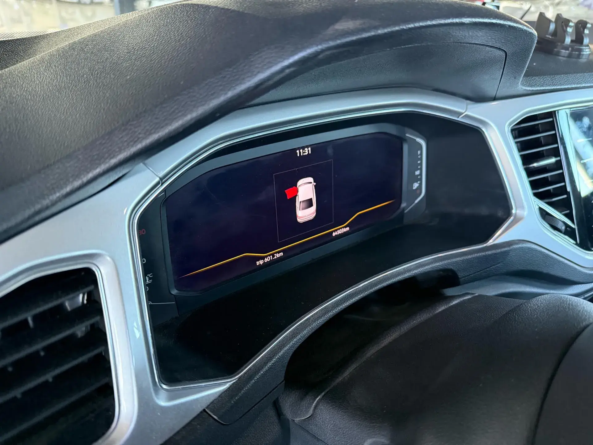 2022 VOLKSWAGEN T-ROC thumbnail 3