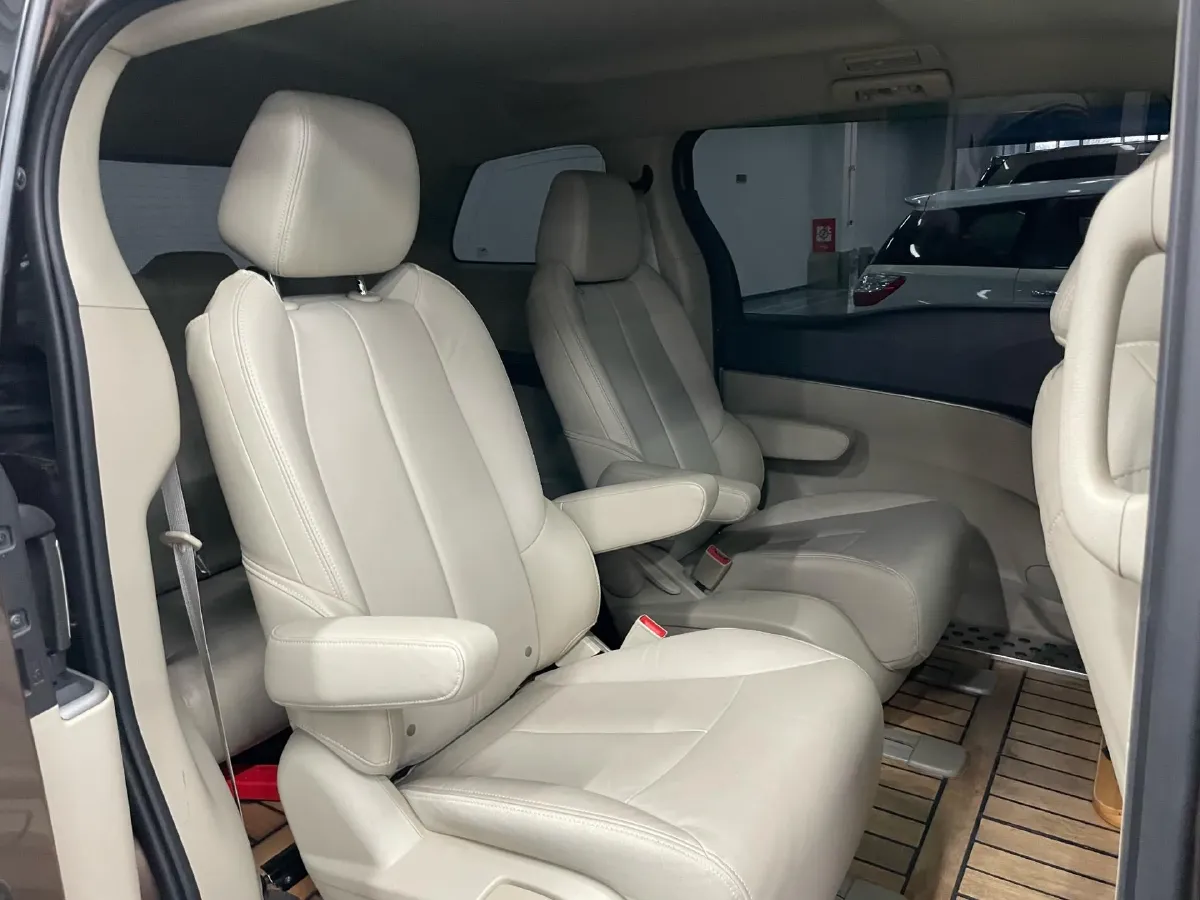 2018 Buick GL8 2.0T 260HP L4 6AT,autocango,china used car exporter,china ev exporter,chinese used car exporter,chinese used ev exporter