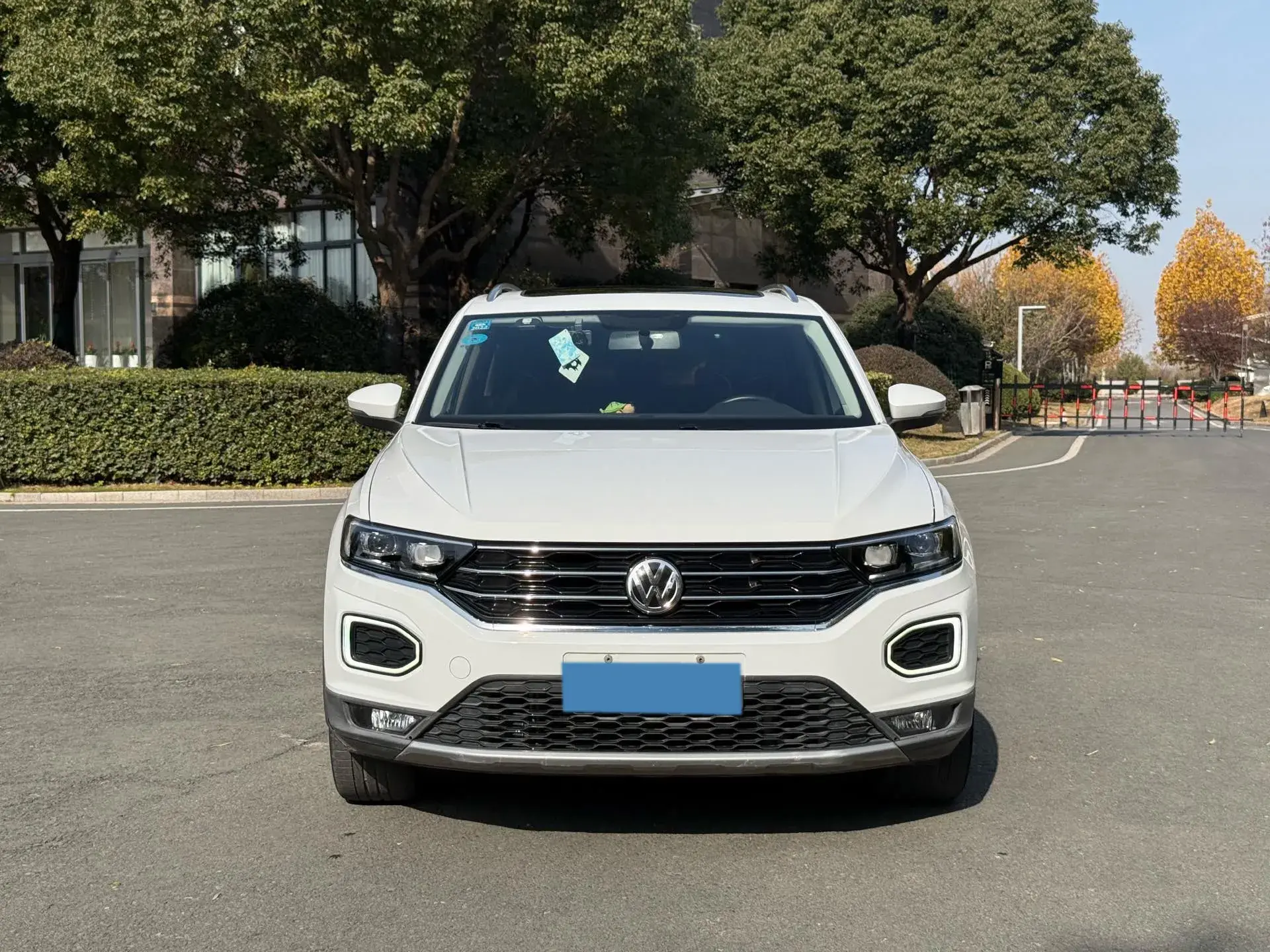 2021 VOLKSWAGEN T-ROC thumbnail 2