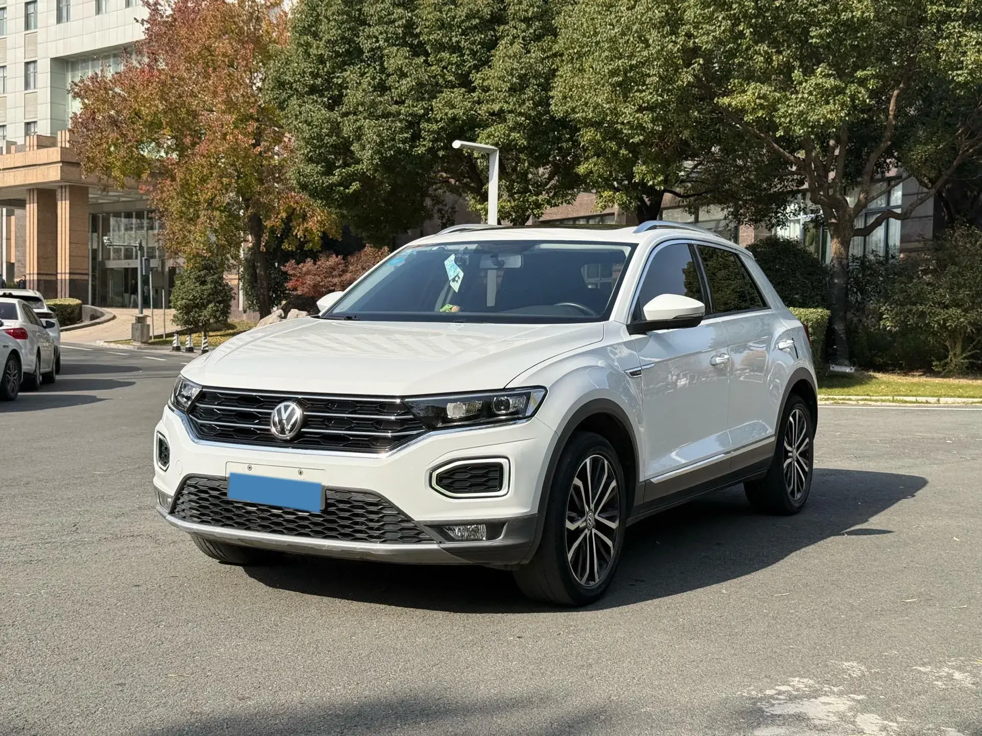 2021 VOLKSWAGEN T-ROC view 1