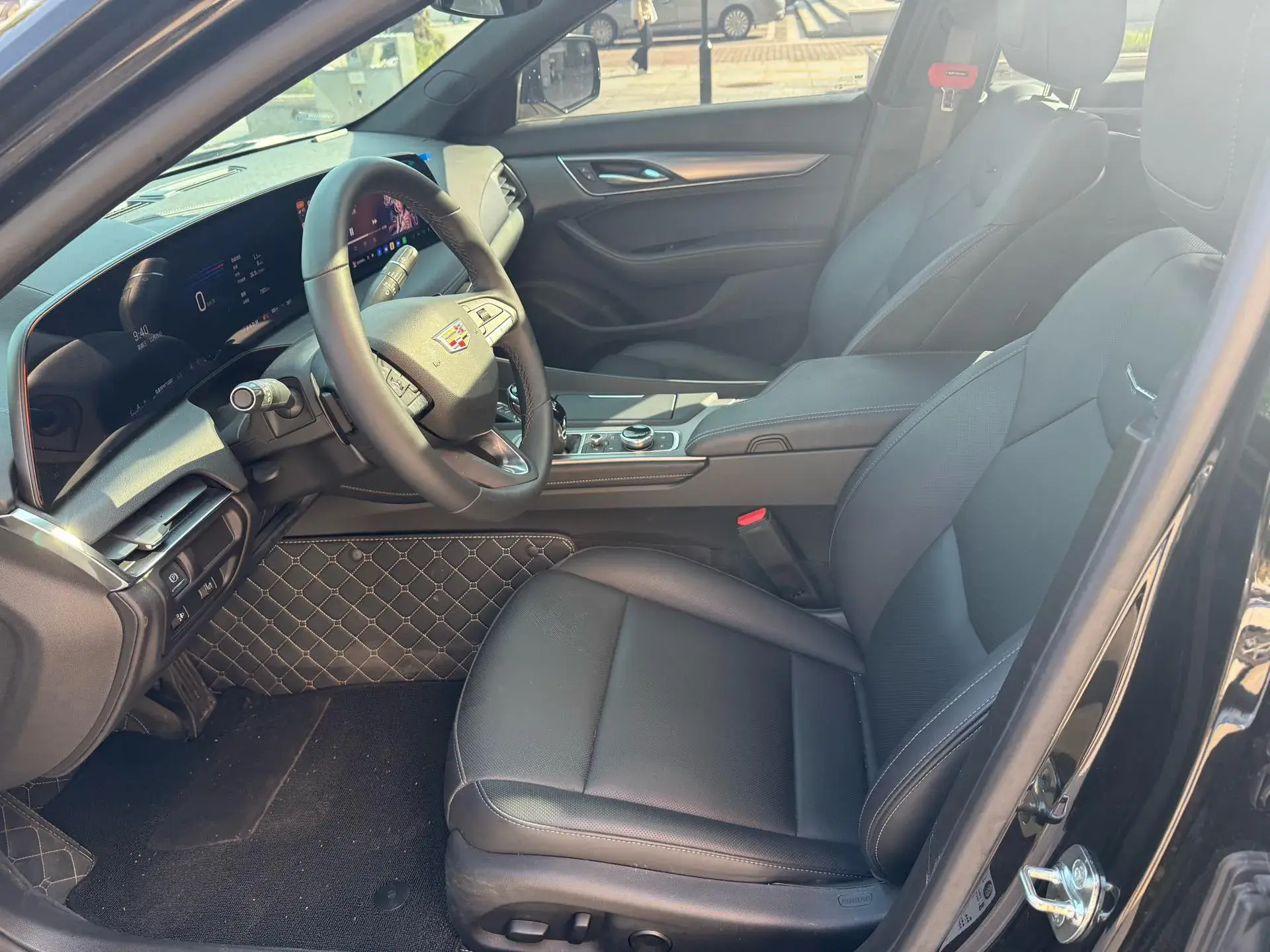 2025 CADILLAC CT5 thumbnail 4