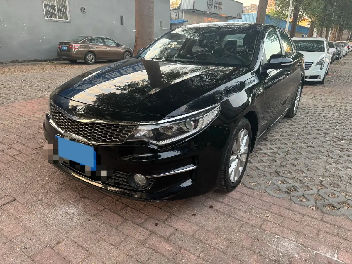 2016 Kia K5 2.0L 161HP L4 6AT