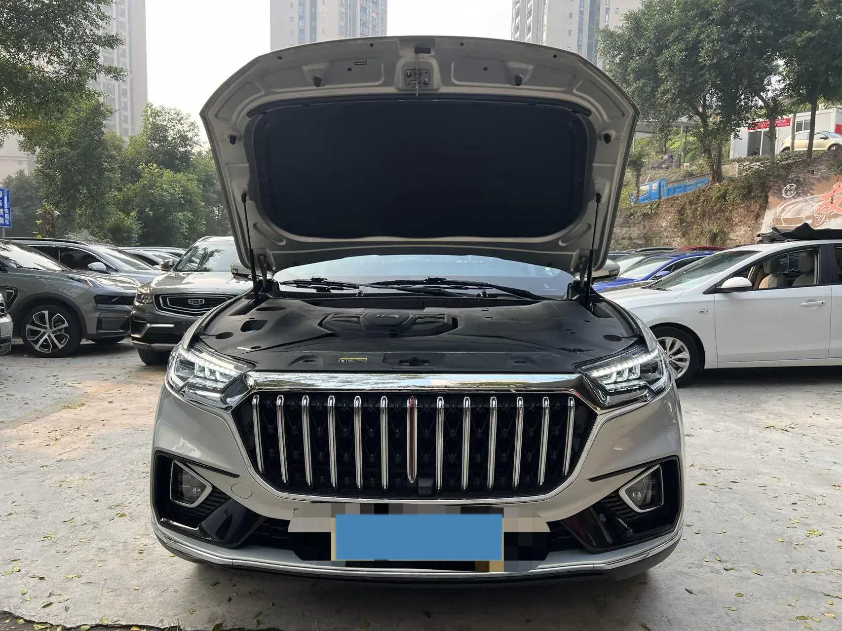 2022 HONGQI HS5 thumbnail 4
