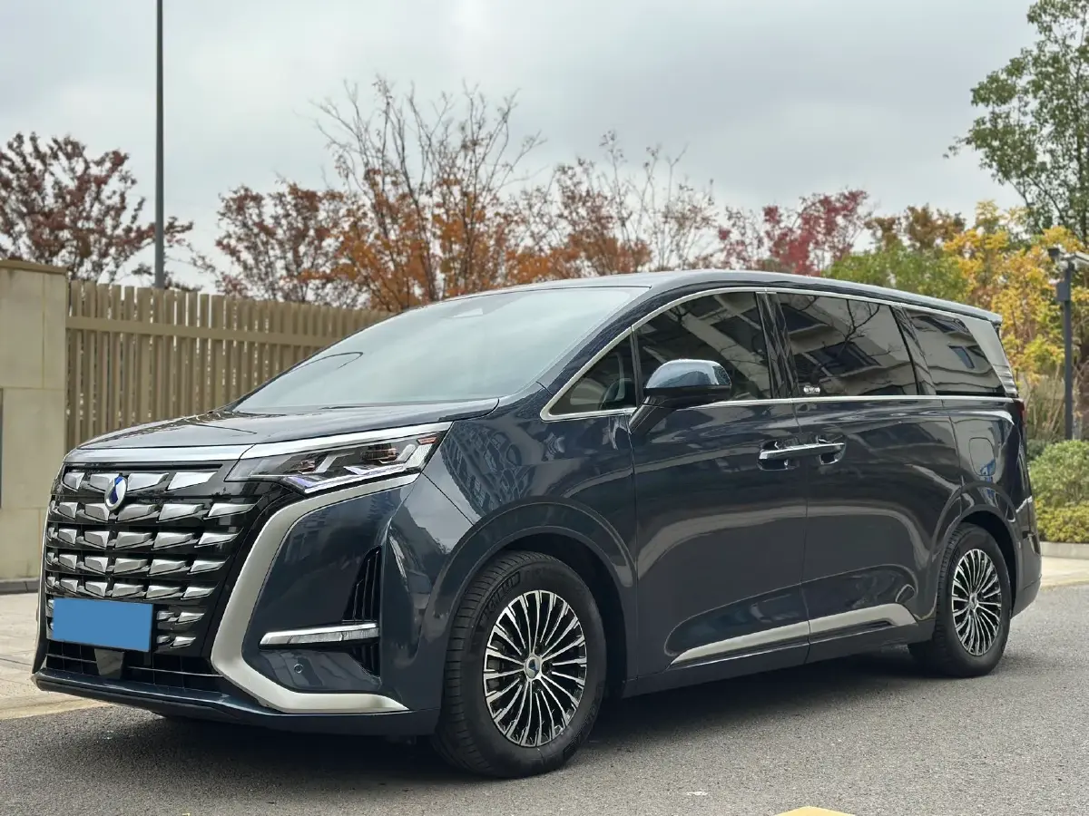 2022 HongQi HS7 3.0T 337HP V6 8AT
