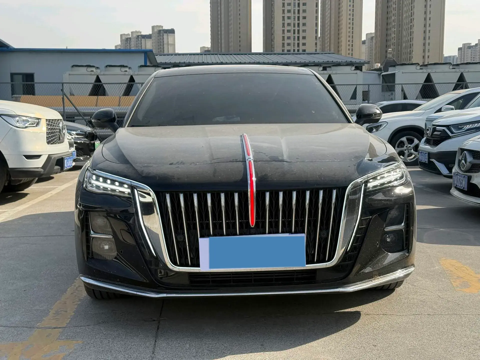 2025 HONGQI H5 thumbnail 3