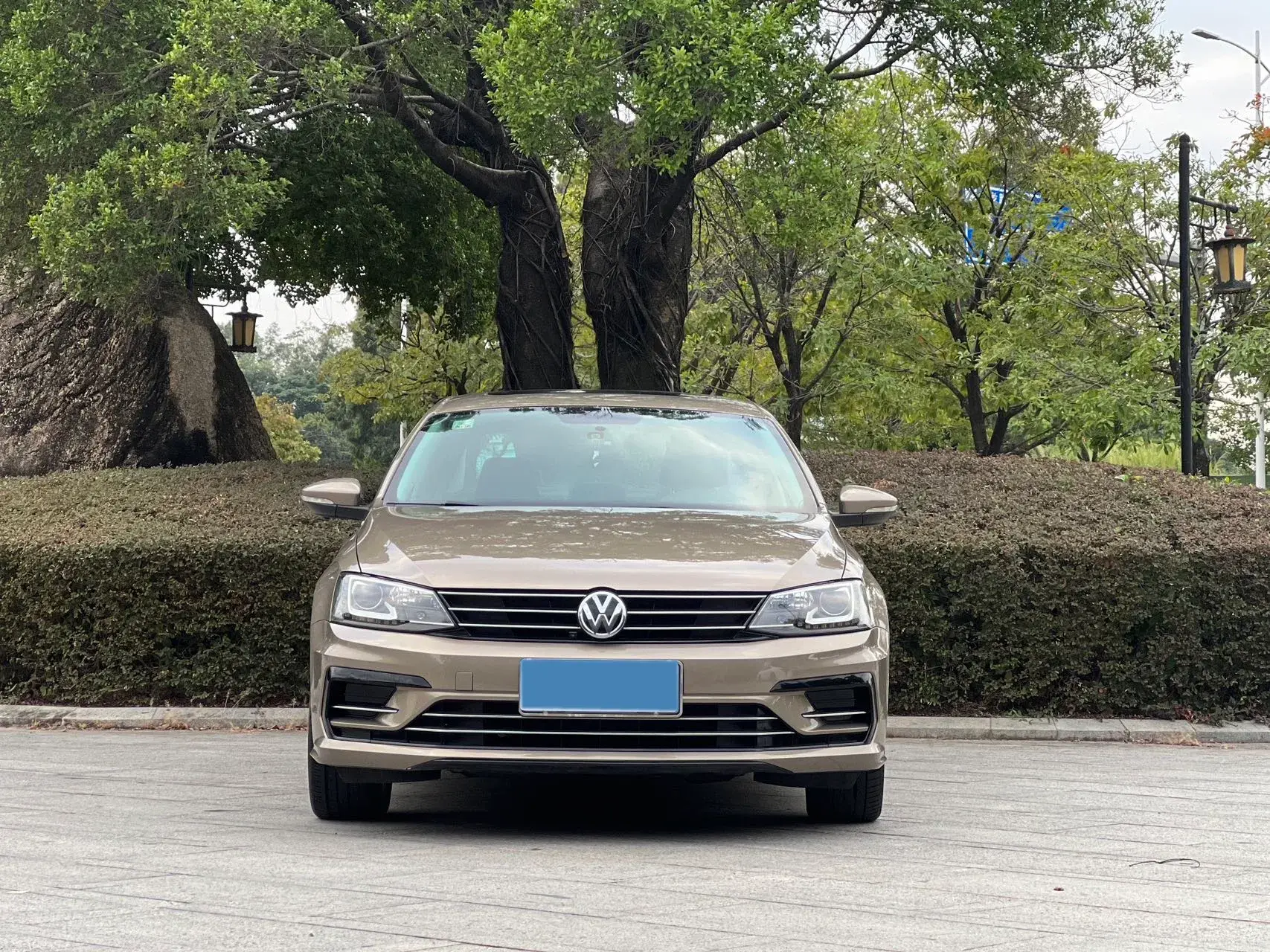 2018 VOLKSWAGEN SAGITAR thumbnail 2