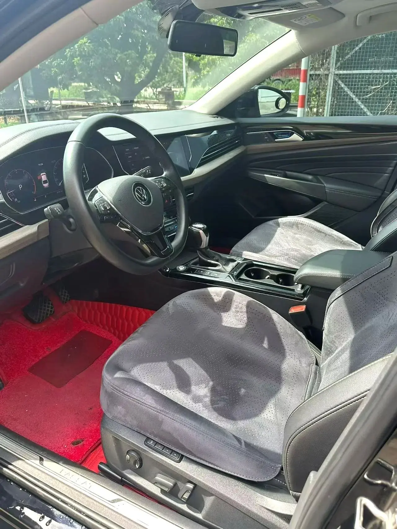 2021 VOLKSWAGEN PASSAT thumbnail 2