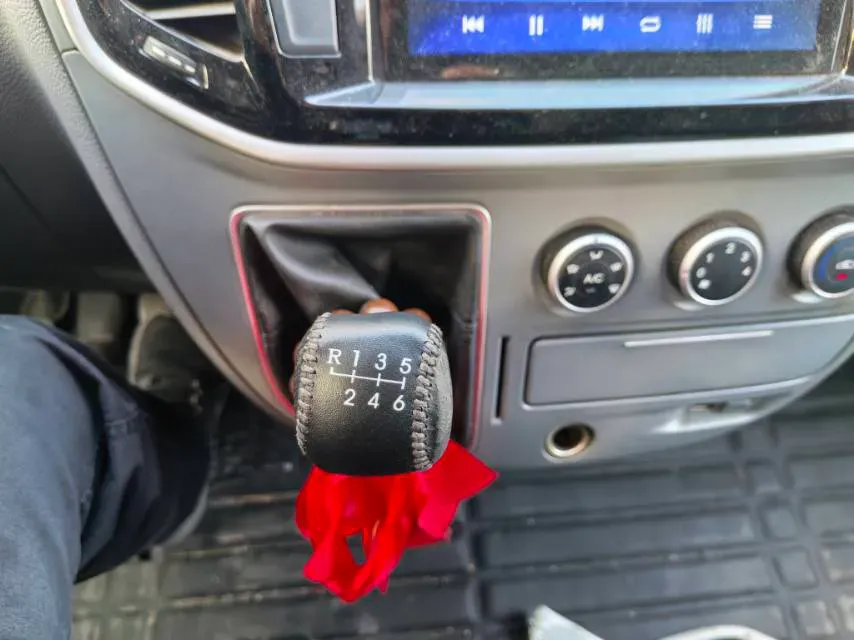 2018 Volkswagen Caravelle 2.0T 204HP L4 7DCT,autocango,china used car exporter,china ev exporter,chinese used car exporter,chinese used ev exporter