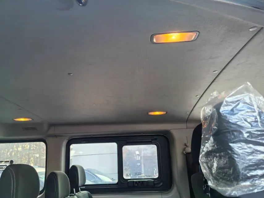 2018 Volkswagen Caravelle 2.0T 204HP L4 7DCT,autocango,china used car exporter,china ev exporter,chinese used car exporter,chinese used ev exporter