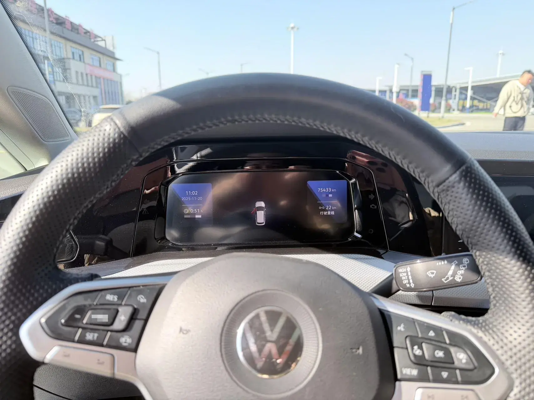 2021 VOLKSWAGEN GOLF thumbnail 4