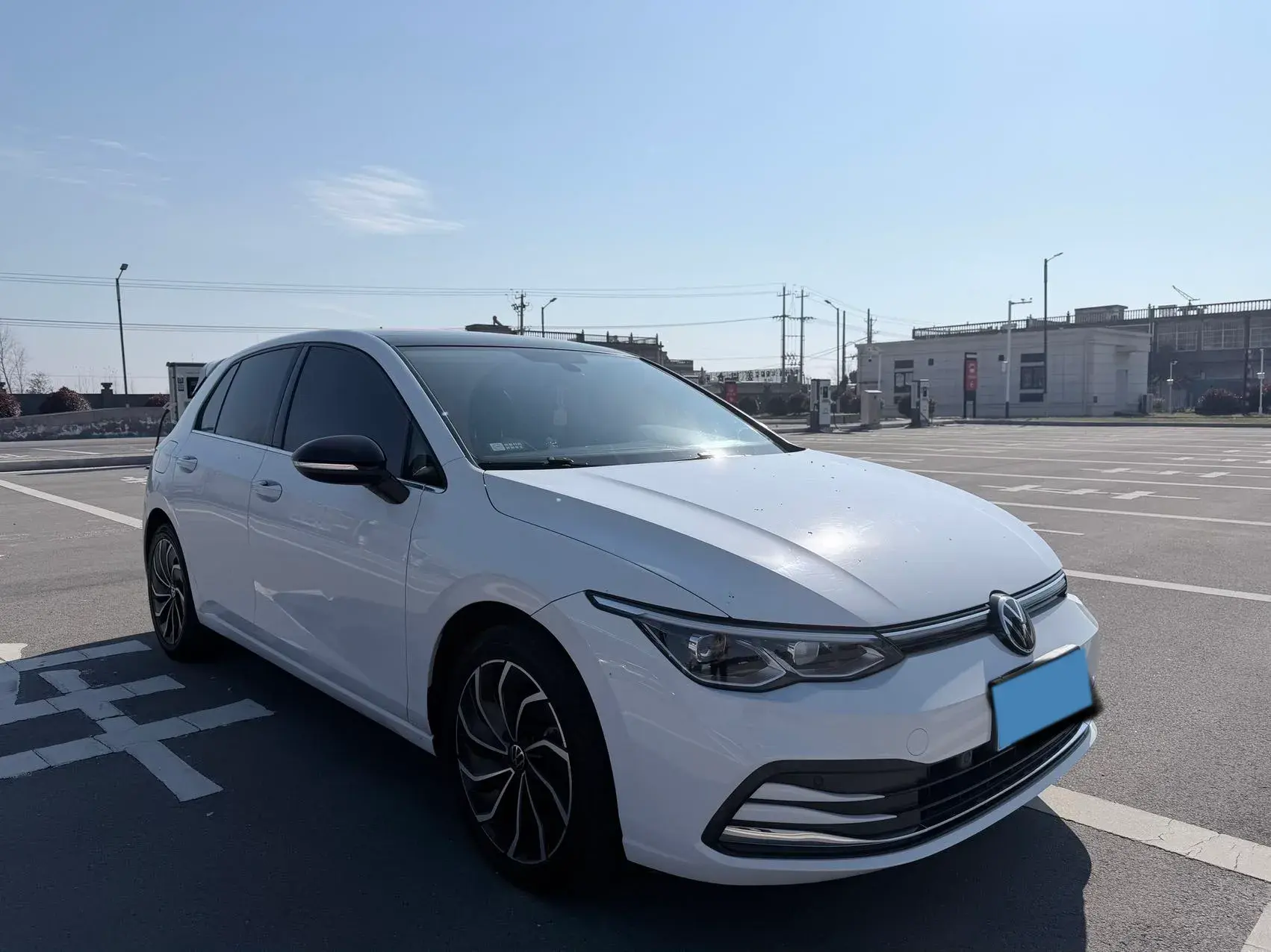 2021 VOLKSWAGEN GOLF thumbnail 3