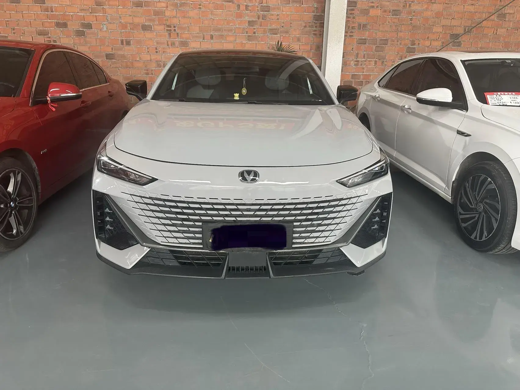 2023 CHANGAN UNI-V thumbnail 2