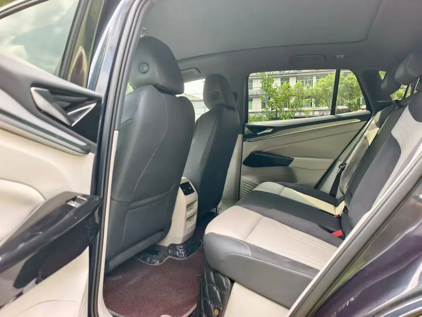 2024 VOLKSWAGEN ID.4 thumbnail 2