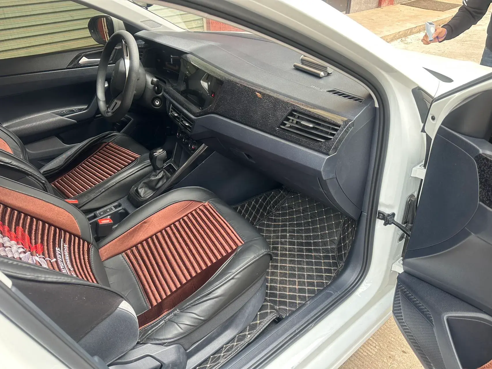 2025 VOLKSWAGEN LAVIDA thumbnail 4