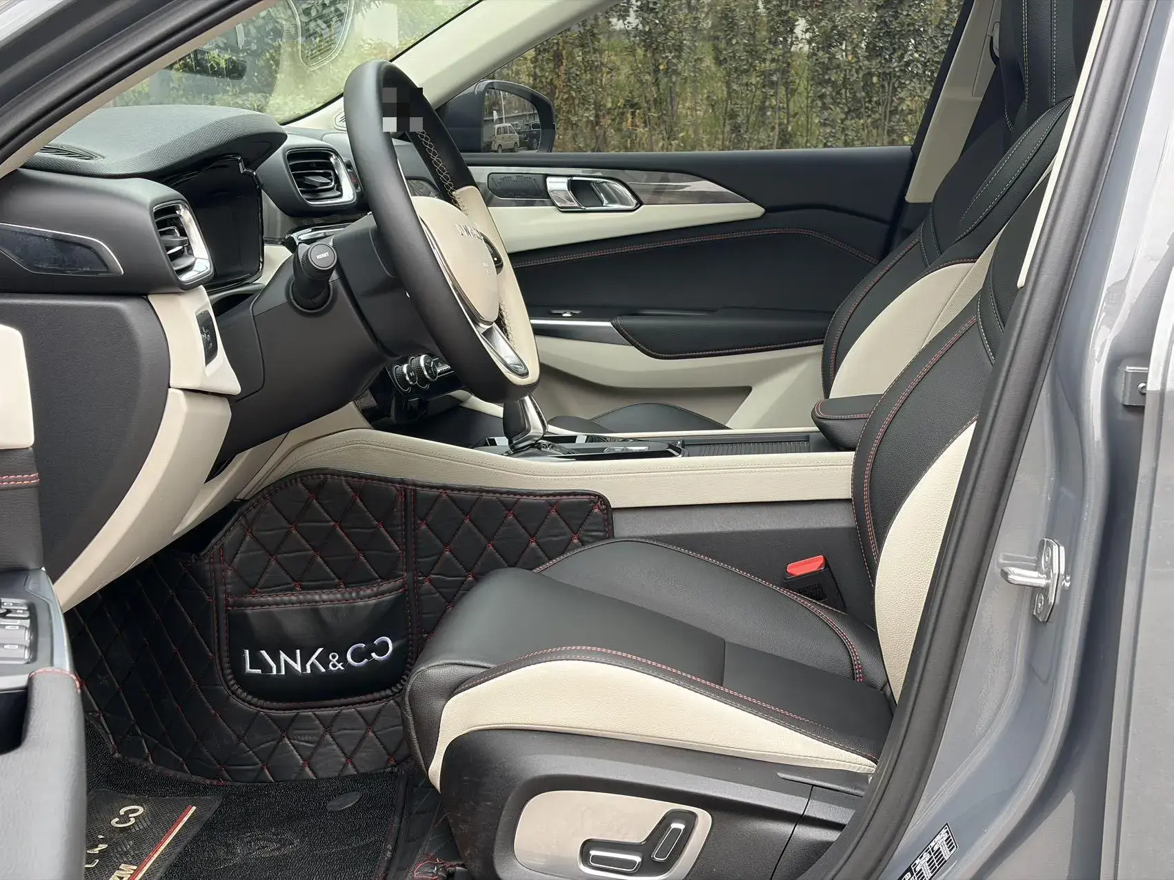 2021 LYNK&CO 02 thumbnail 4