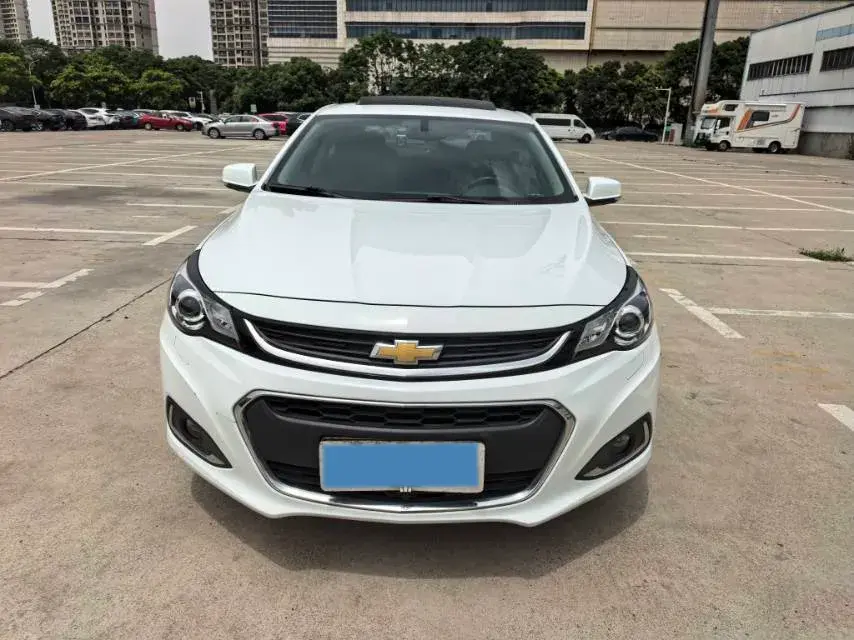 2018 CHEVROLET MALIBU thumbnail 2