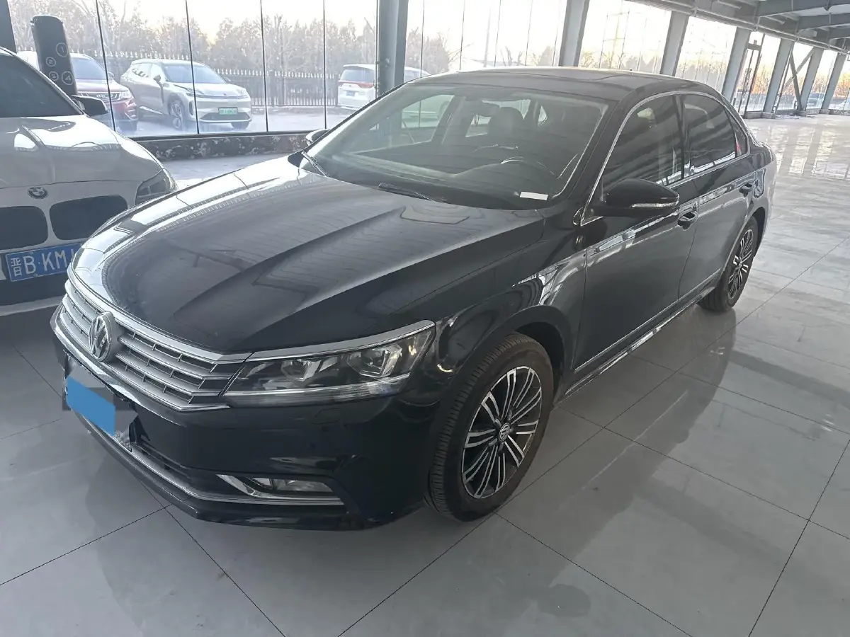 2017 Volkswagen Passat 1.8T 180HP L4 7DCT