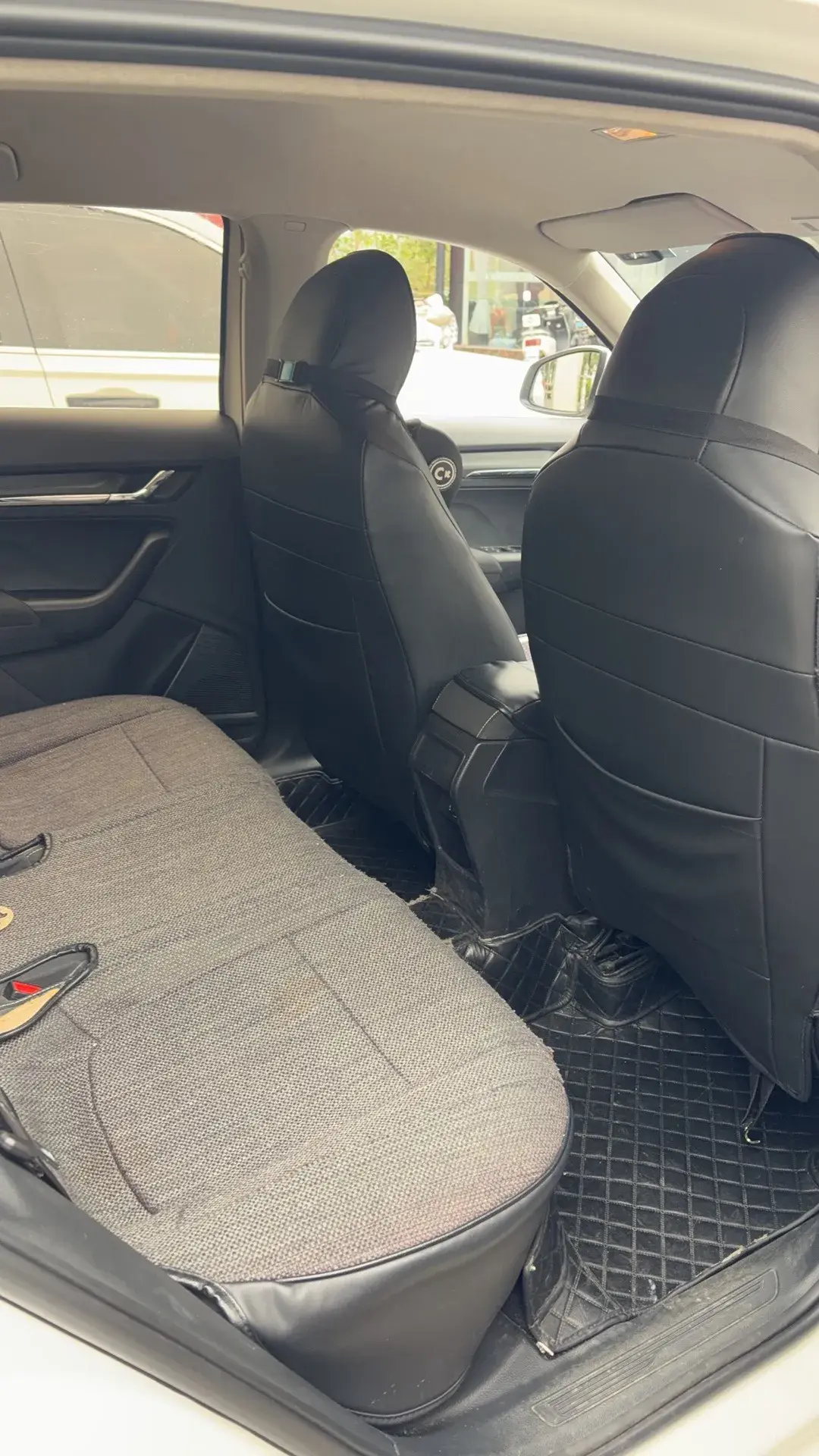 2021 SKODA KAMIQ thumbnail 4