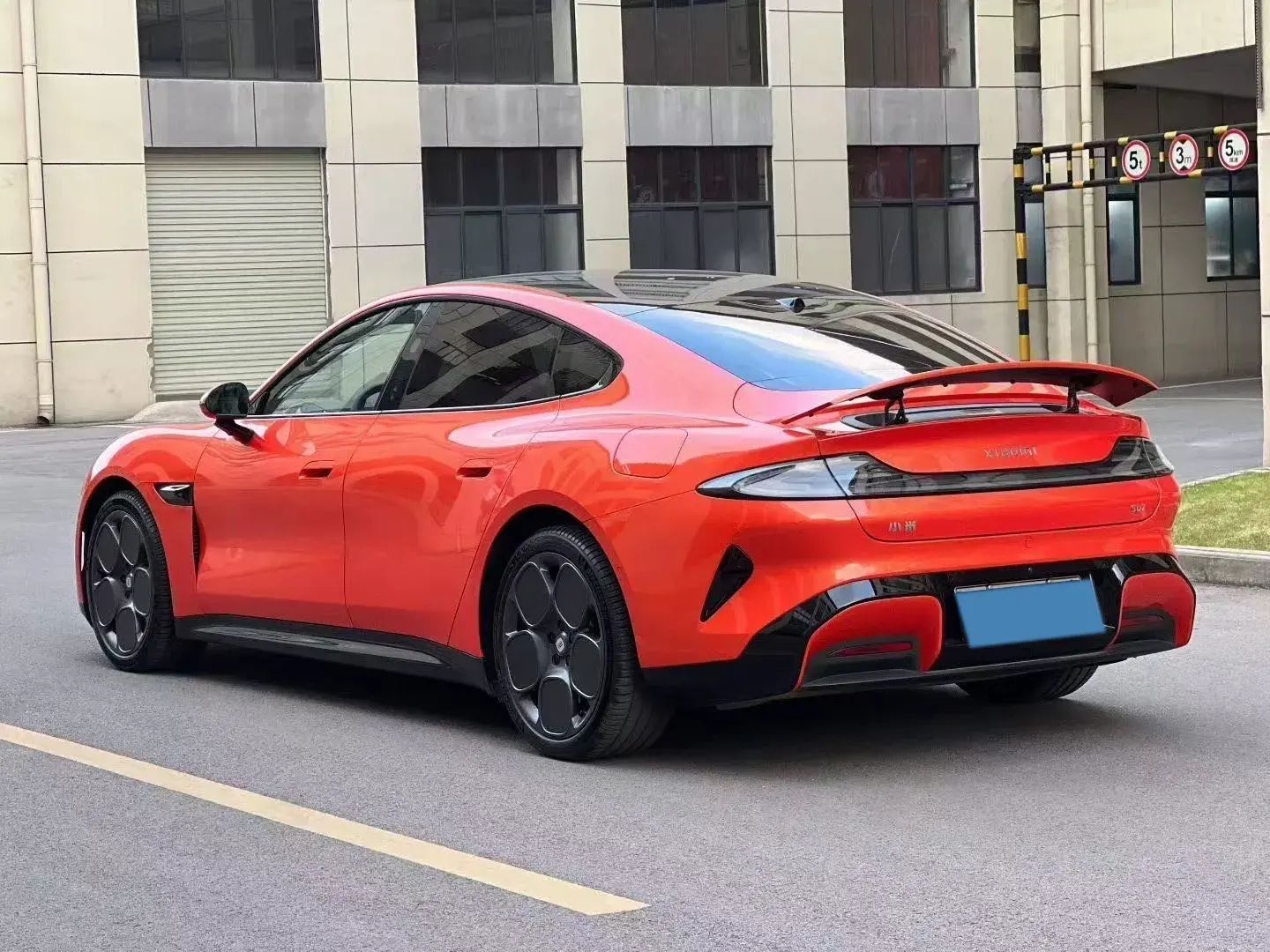 2024 MI SU7 thumbnail 4