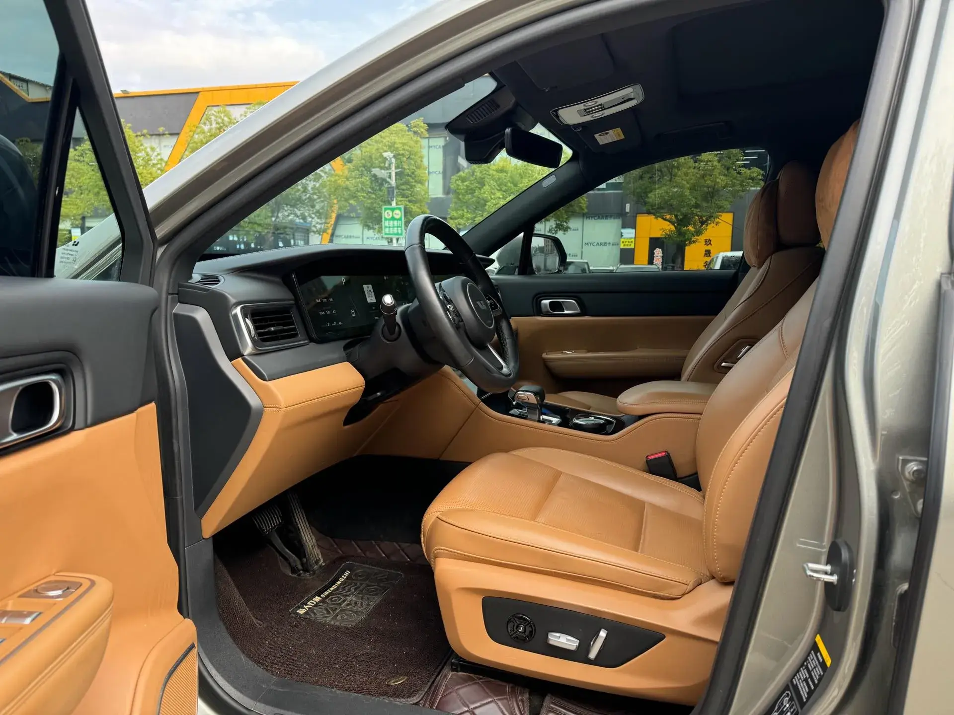 2021 LI ONE thumbnail 4