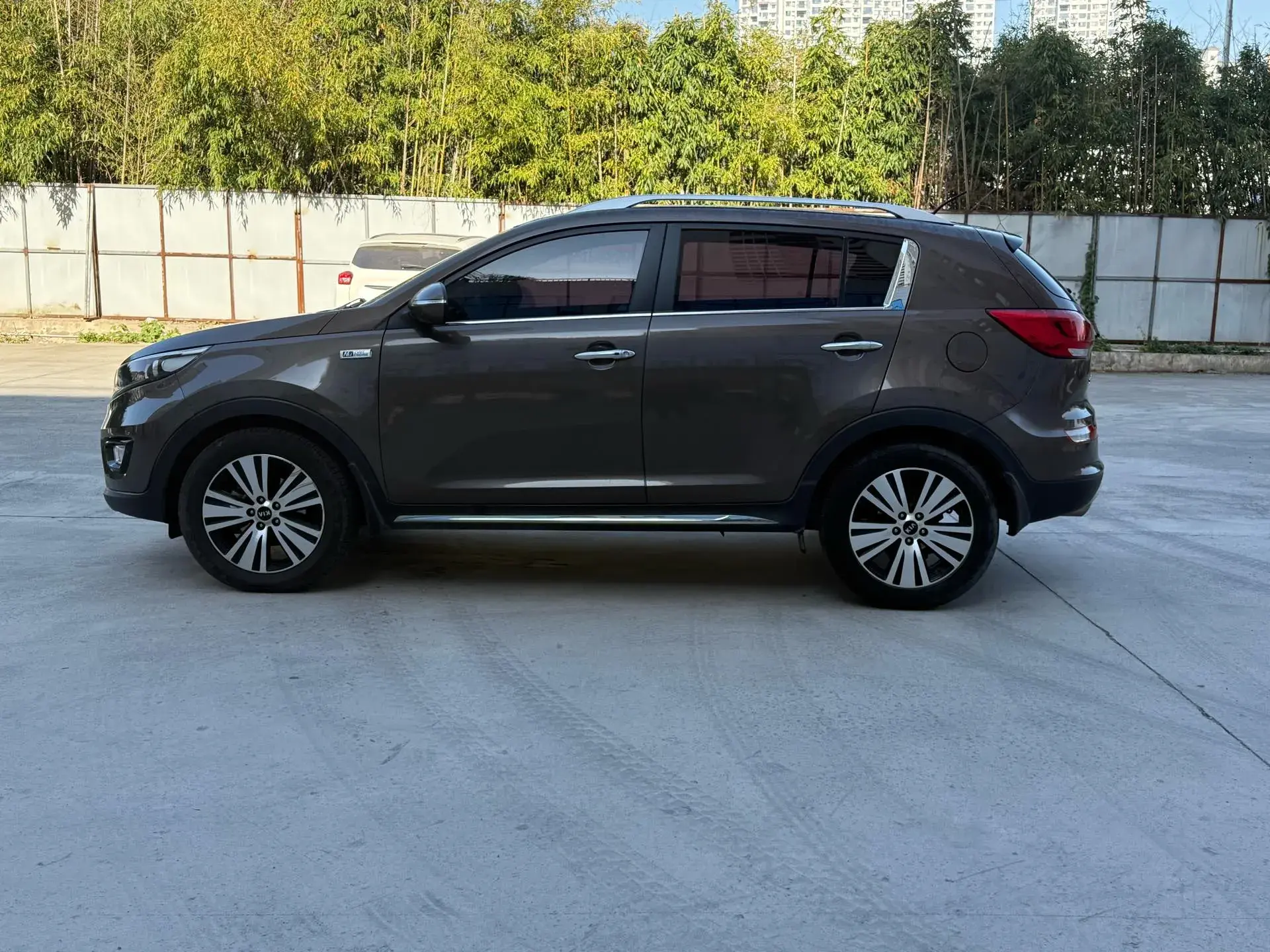 2016 KIA SPORTAGE thumbnail 3