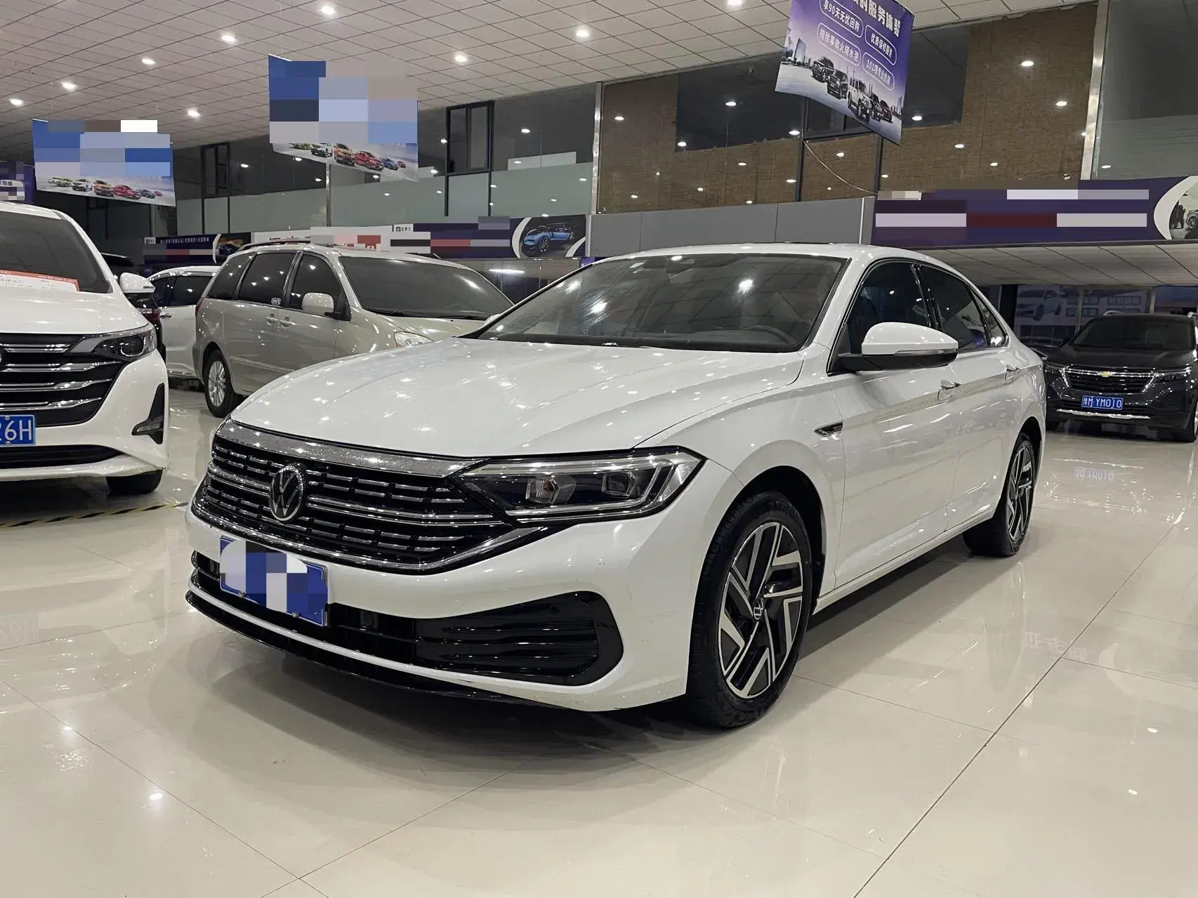 2023 VOLKSWAGEN SAGITAR view 1