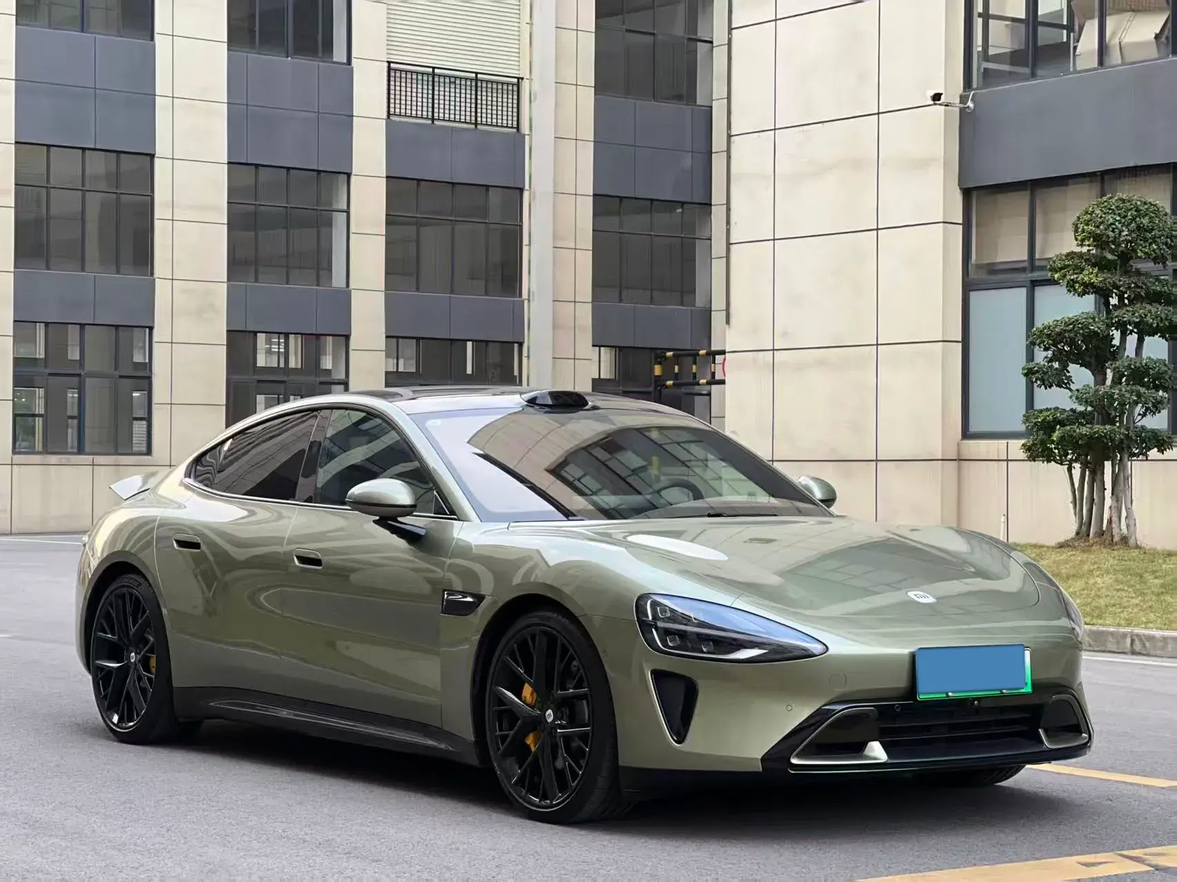 2024 MI SU7 thumbnail 3