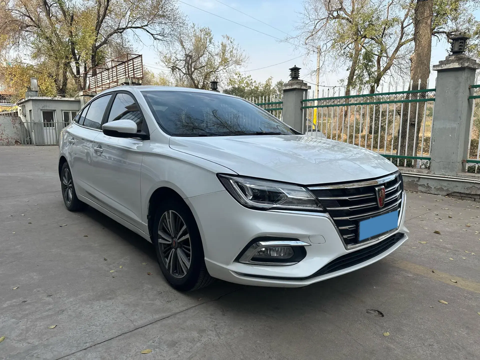2019 ROEWE I5 thumbnail 3