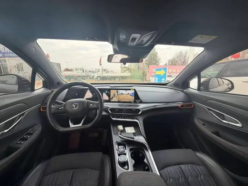 2022 CHANGAN UNI-T thumbnail 3