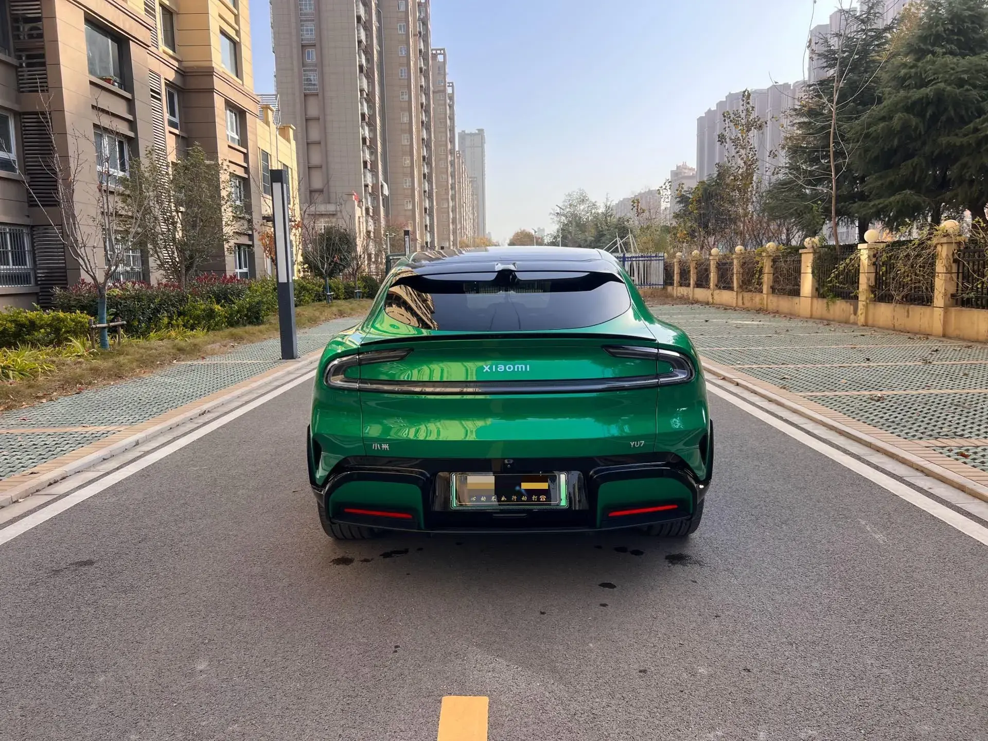 2025 MI YU7 thumbnail 4