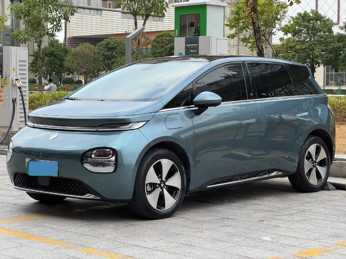 2023 BaoJun Cloud BEV 50.6KWH