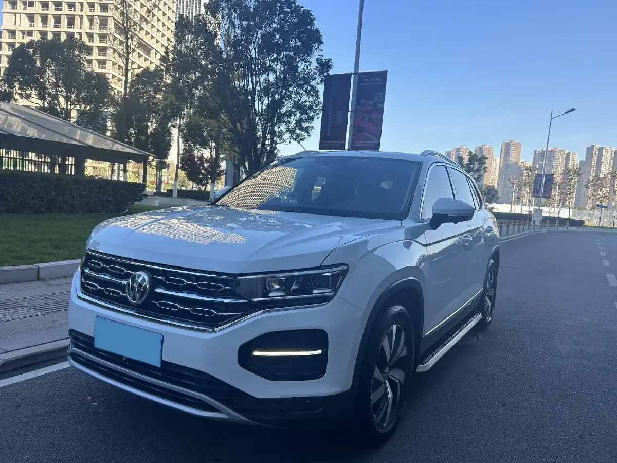 2019 Jeep Cherokee 2.0T 234HP L4 9AT