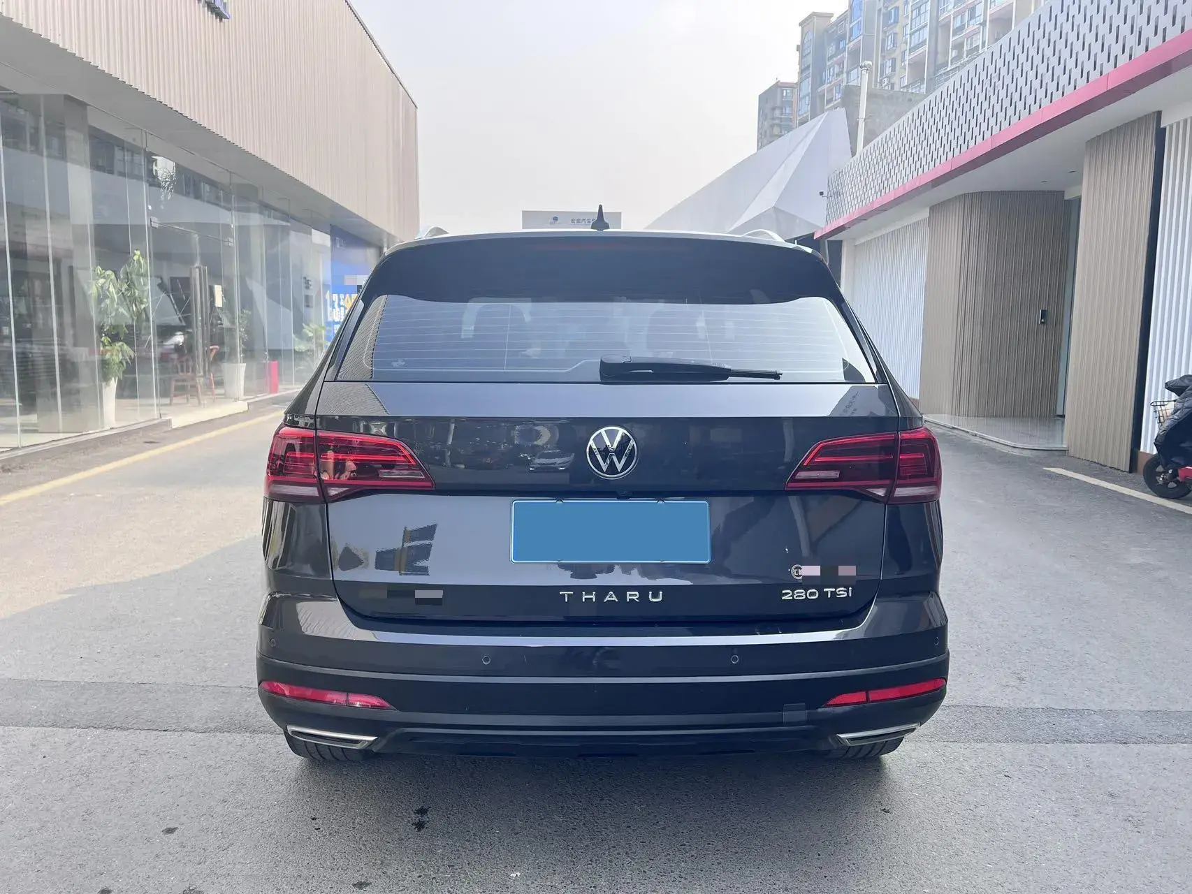 2021 VOLKSWAGEN THARU thumbnail 4