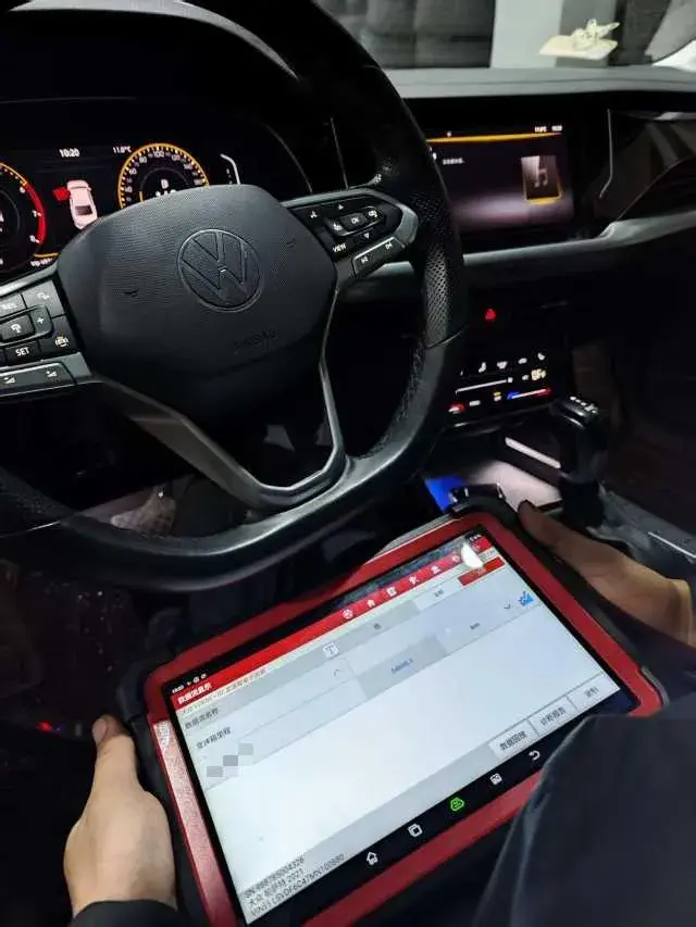 2021 VOLKSWAGEN PASSAT thumbnail 3