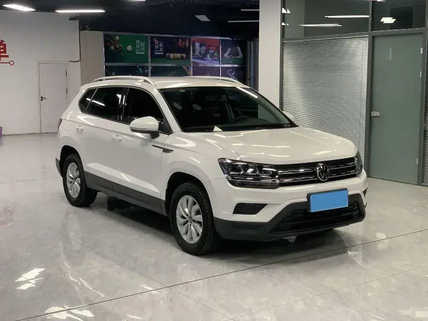 2021 VOLKSWAGEN THARU thumbnail 3