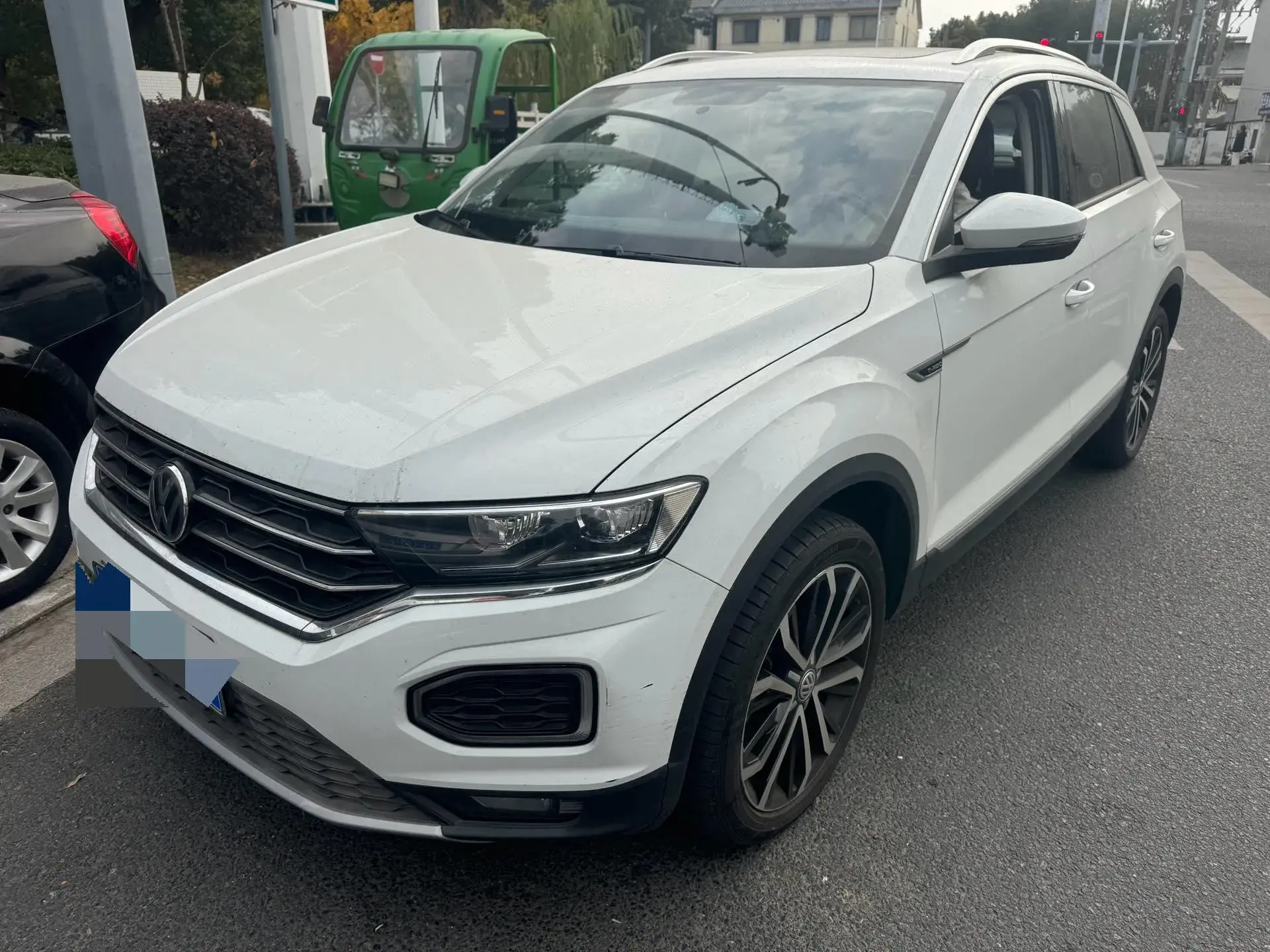 2020 VOLKSWAGEN T-ROC view 1