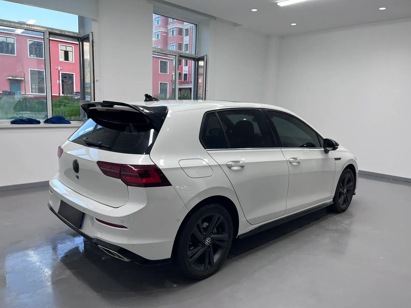 2021 VOLKSWAGEN GOLF thumbnail 4