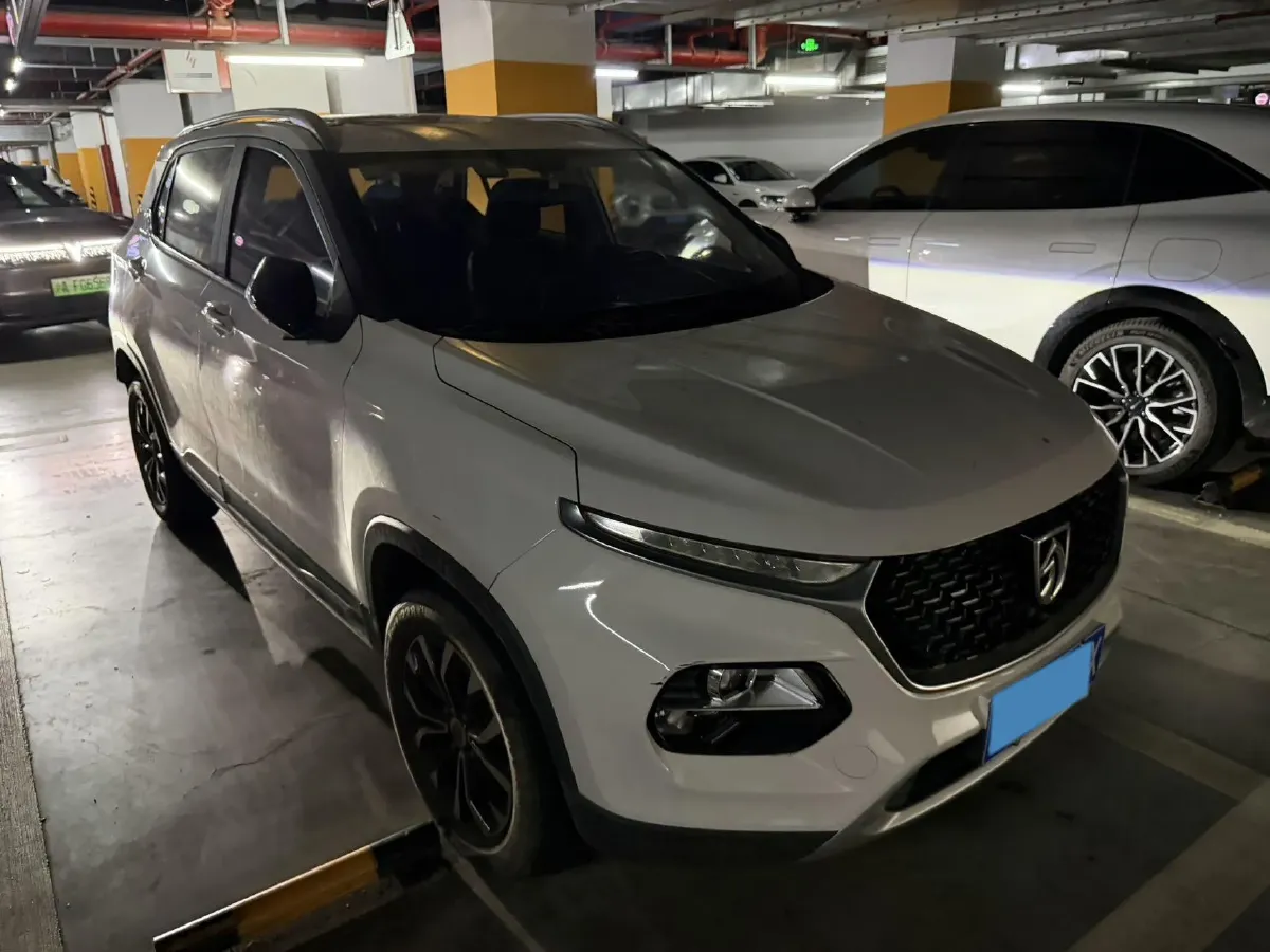 2014 BaoJun 610 1.5L 112HP L4 6AT,autocango,china used car exporter,china ev exporter,chinese used car exporter,chinese used ev exporter