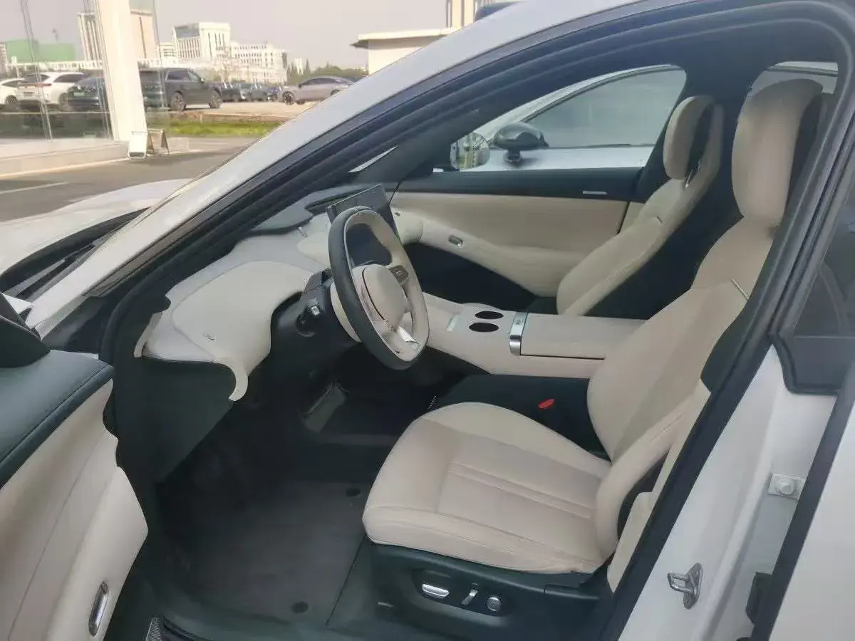 2025 MI YU7 thumbnail 3