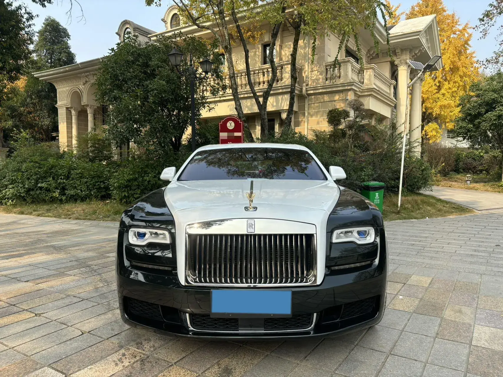 2018 ROLLS-ROYCE GHOST thumbnail 2