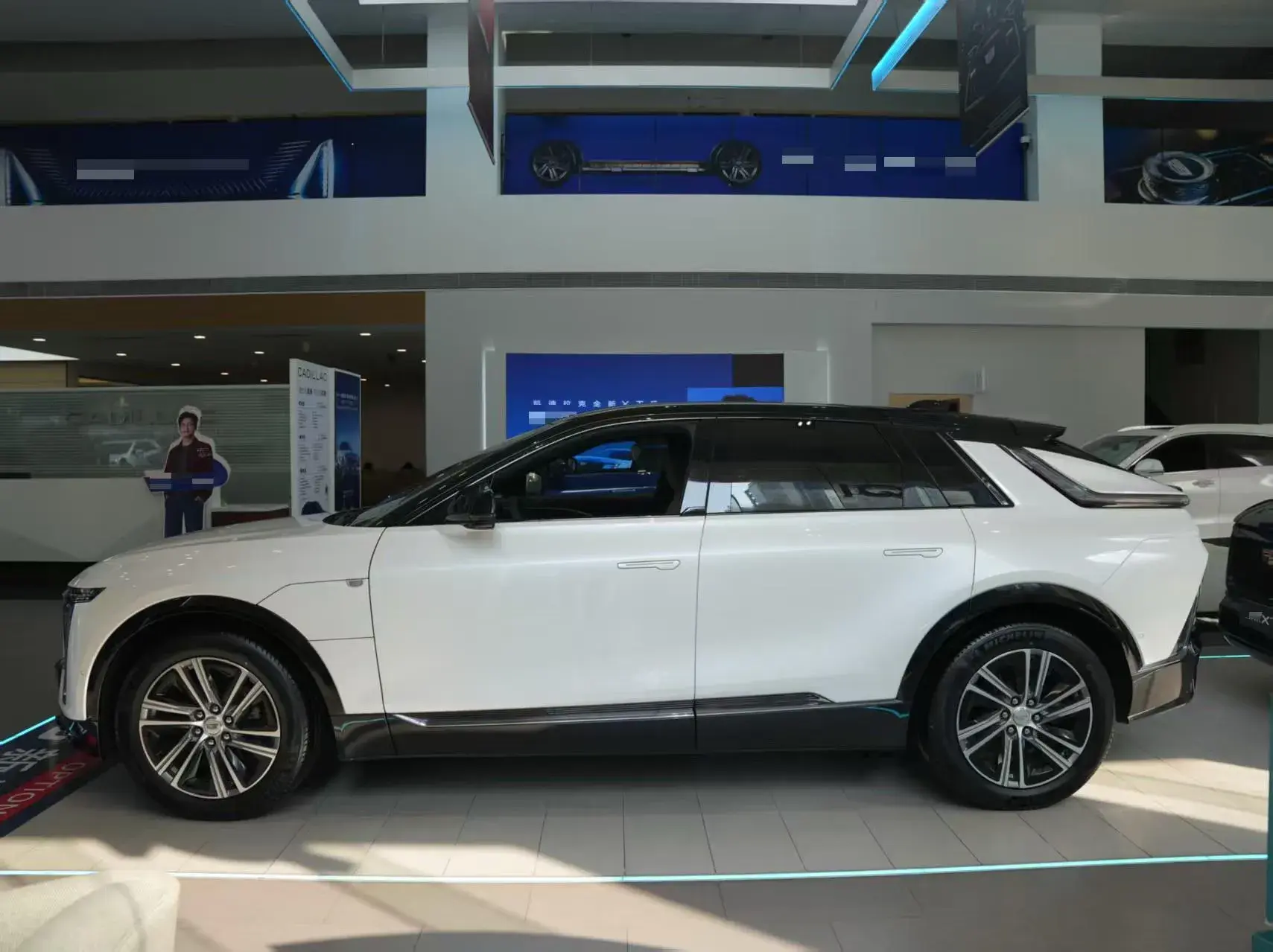 2022 CADILLAC IQ thumbnail 4